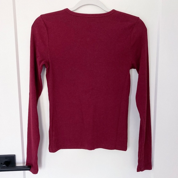 Aritzia HomeStretch Rib Crew Button-Up in Vintage Cordovan - M - Picture 4 of 4